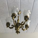 Photo Brass brushed crystal chandelier
